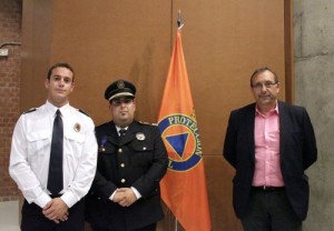 El alcalde de Morata con los jefes de la Agrupación